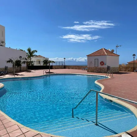 Bellarosa Sunset Ocean View In With Airco, Garage Apartment