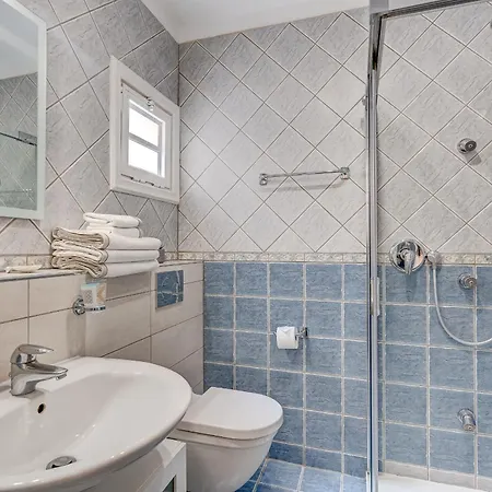 Bellarosa Sunset Ocean View In With Airco, Garage Апартаменты *